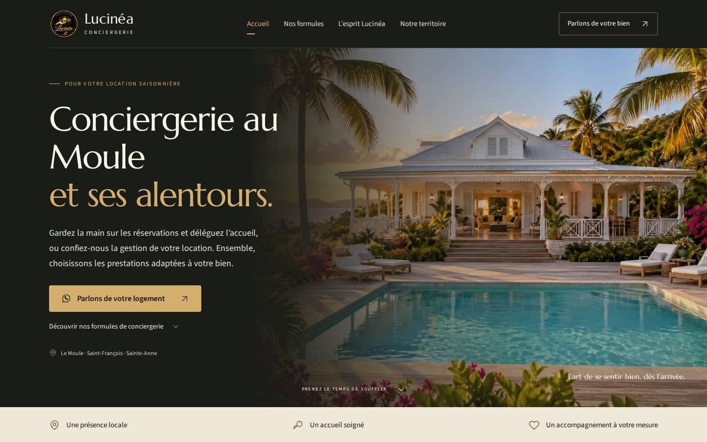 Page d'accueil de Lucinéa Conciergerie : villa créole avec piscine et le titre « Conciergerie au Moule et ses alentours »